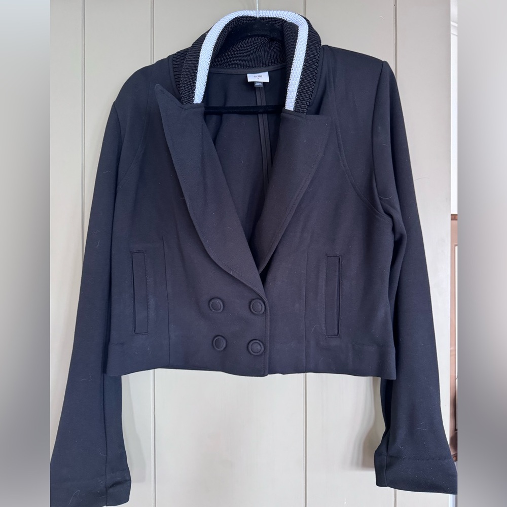 NWOT Cabi cropped blazer with collar detail